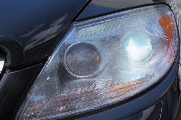 How to Repair a Cracked Headlight Lens